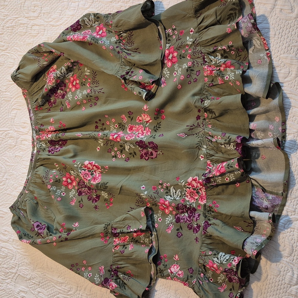 Terra & Sky women's 2X green with floral print peasant blouse bell sleeve NWT